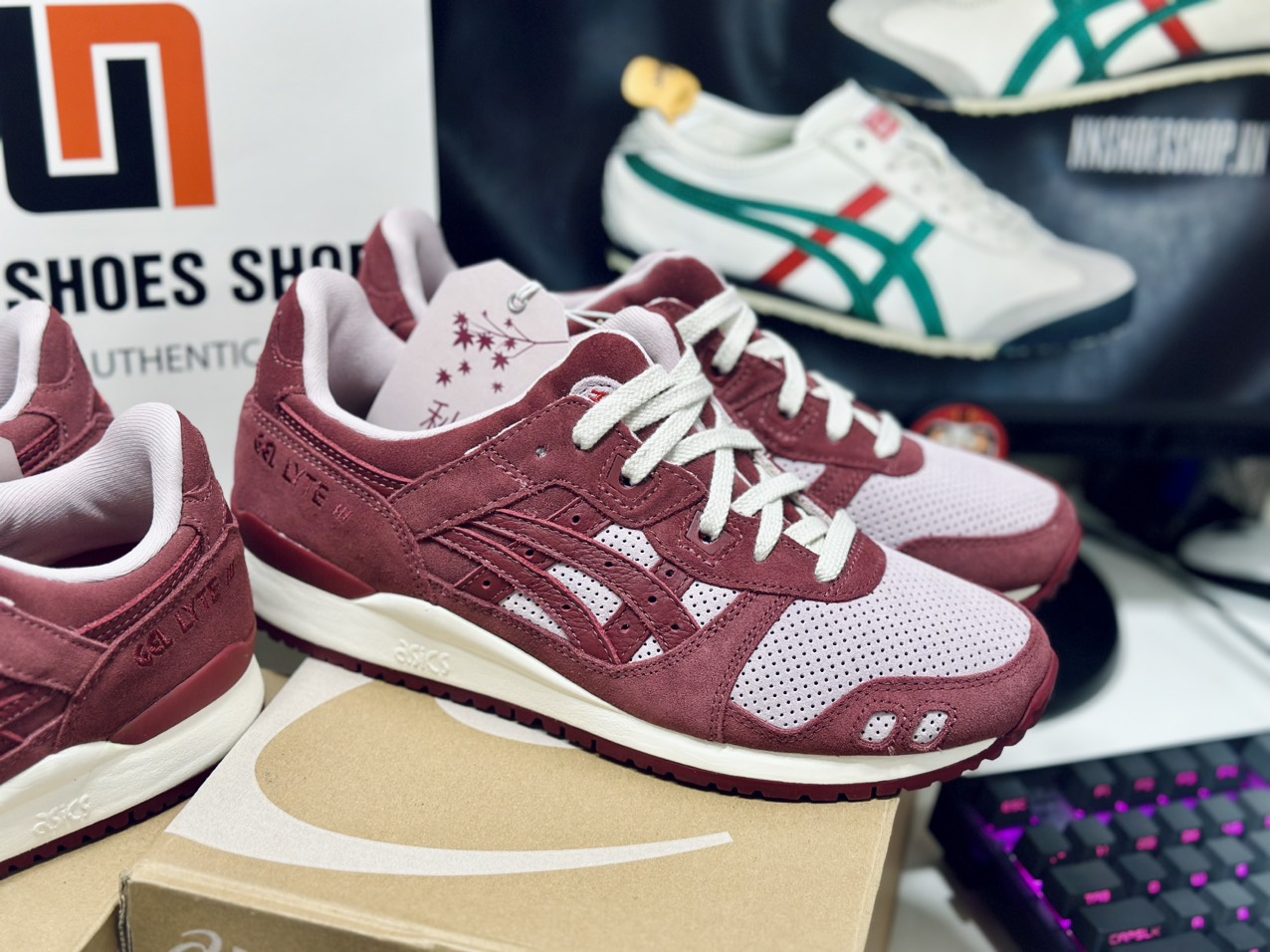 ASICS GEL LYTE III OG WATERSHED ROSE BEET RED