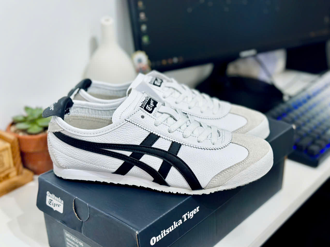 ONITSUKA MEXICO 66 WHITE BLACK