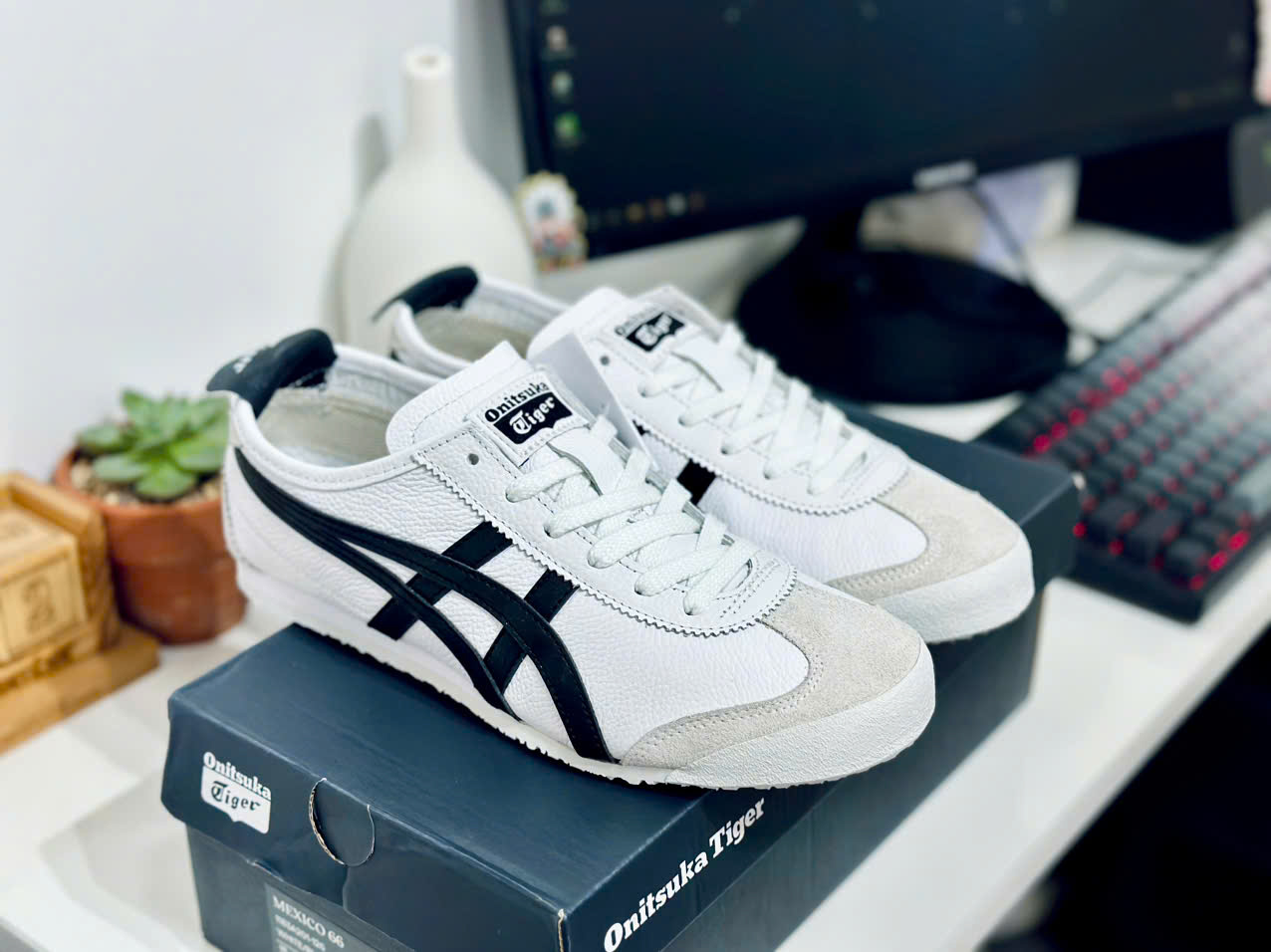 ONITSUKA MEXICO 66 WHITE BLACK