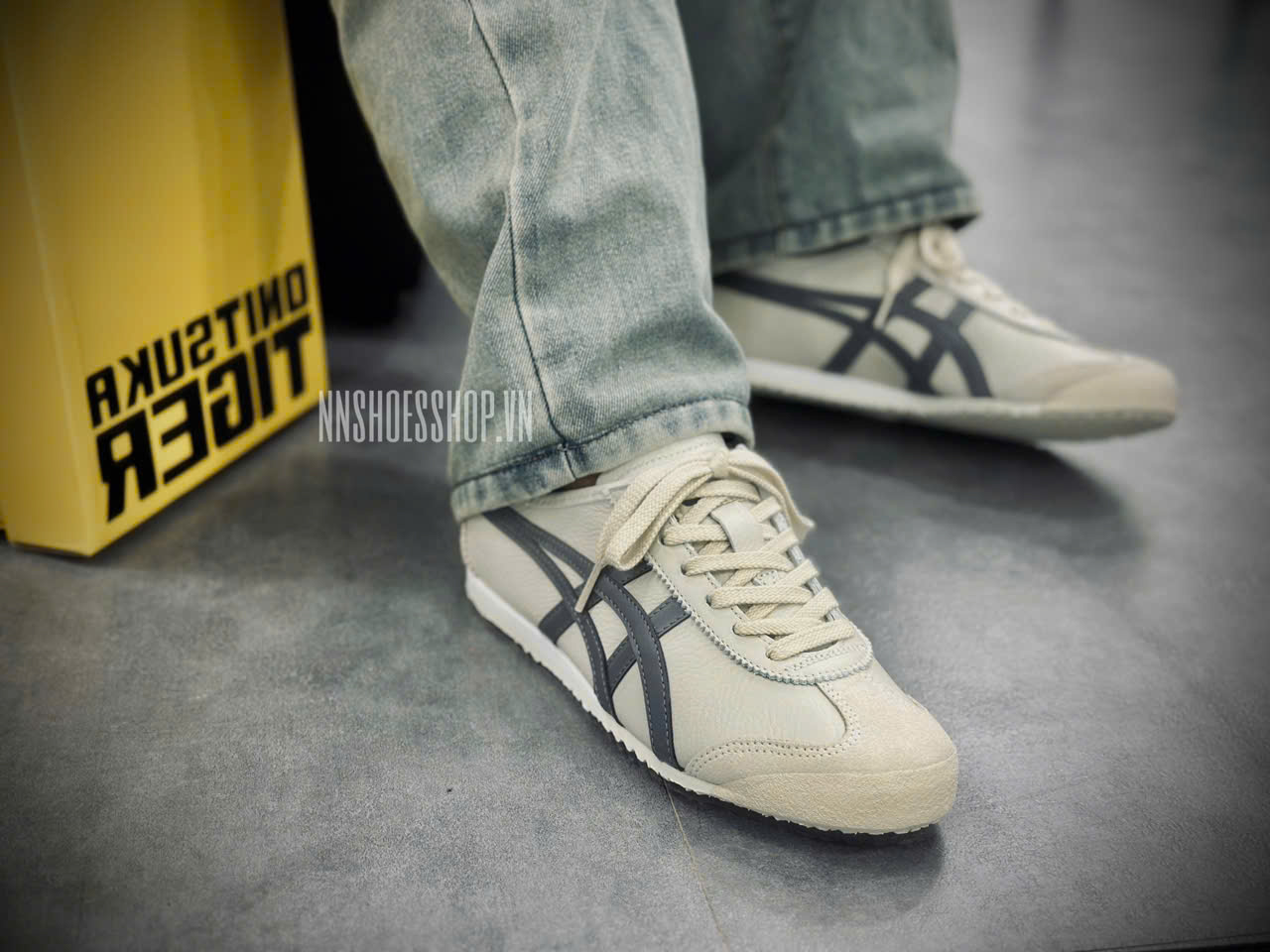 ONITSUKA MEXICO 66 OATMEAL CARBON